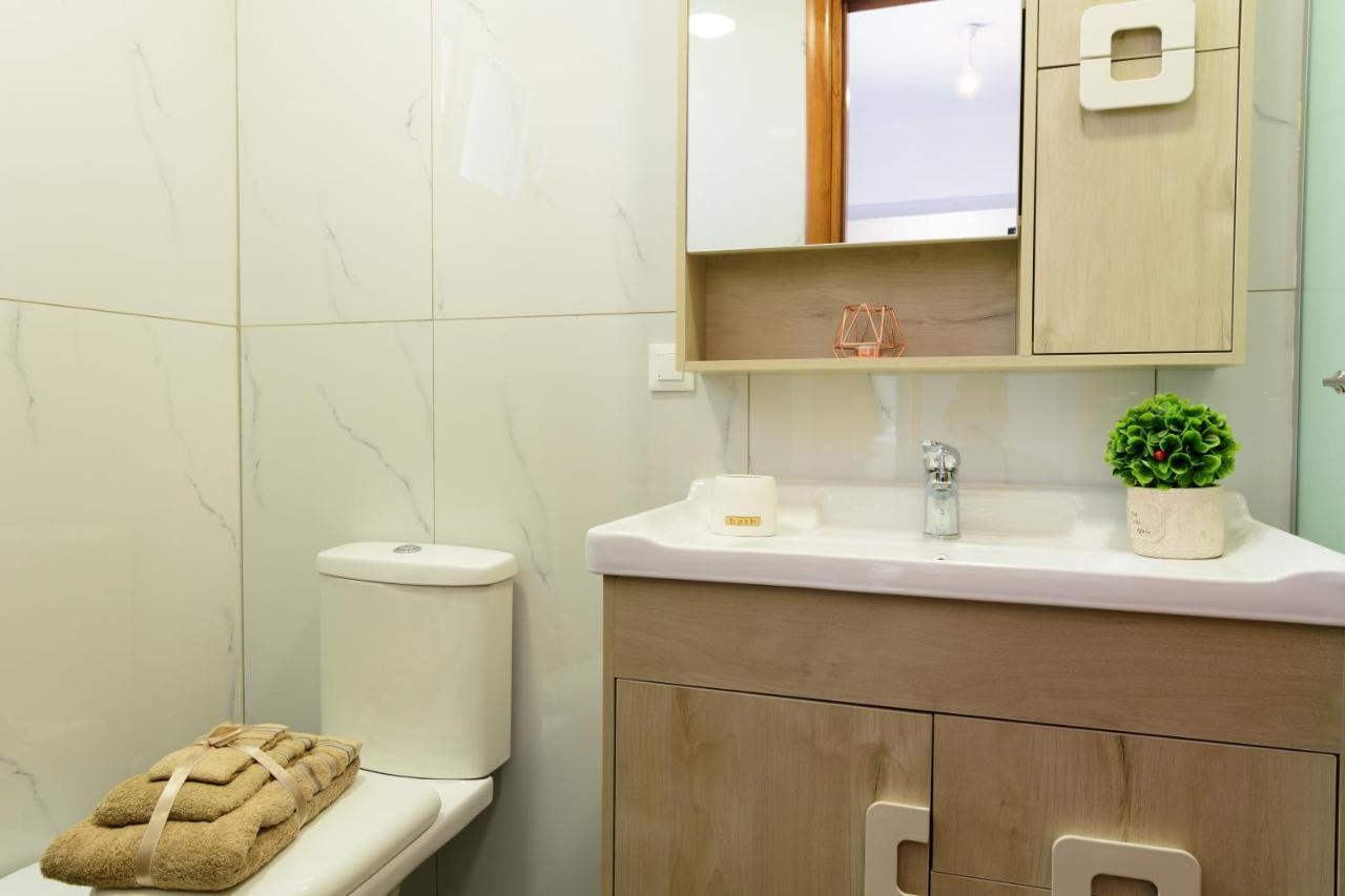 Luxury Lake View Center House Agios Nikolaos Exterior foto